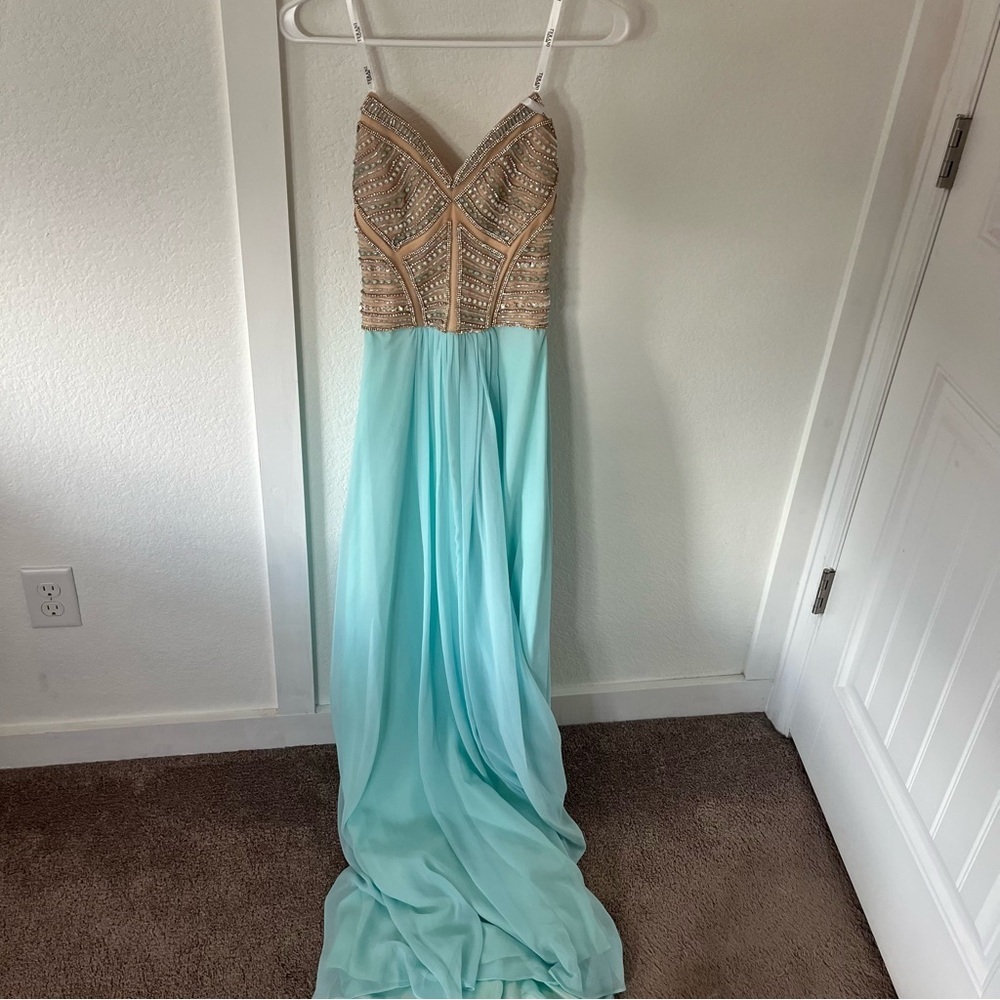 Terani Couture Women's 8 Aqua Nude Strapless Formal Dress NWT.